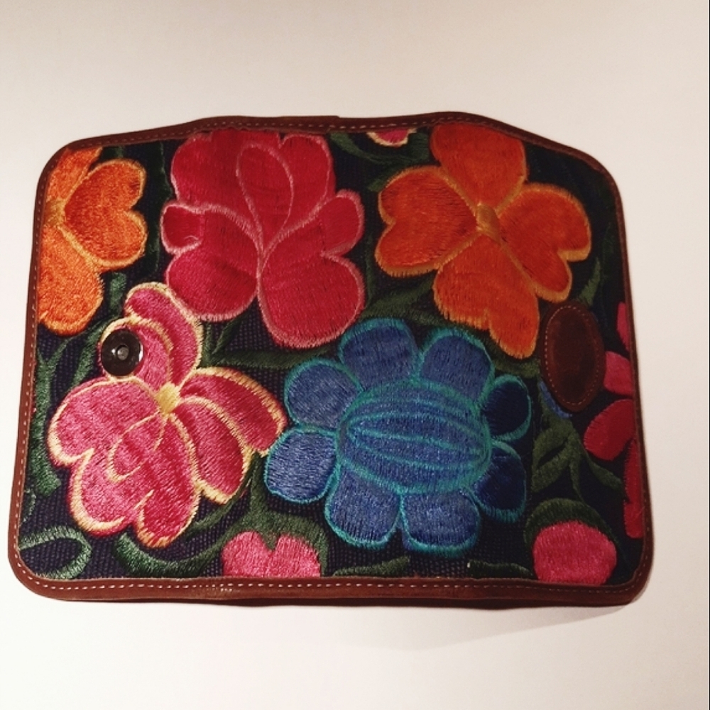 Genuine bohemian leather embroidered wallet